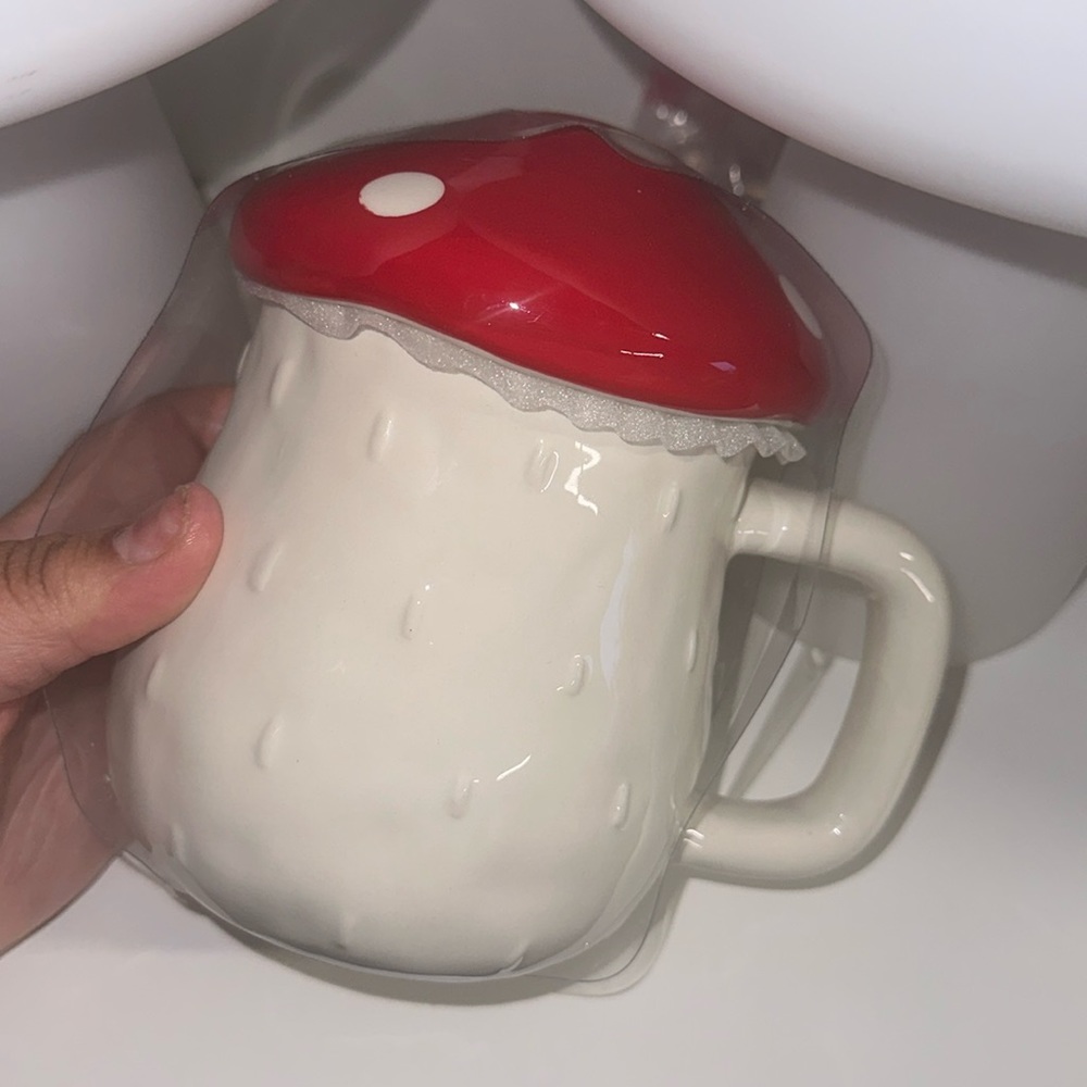 Mushroom Mug with Lid
